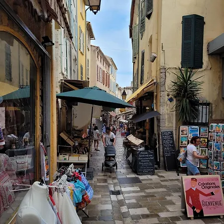 Souvenirs D'hier Apartament Hyères