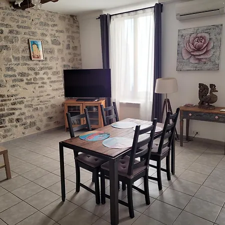 Souvenirs D'hier Apartment Hyeres